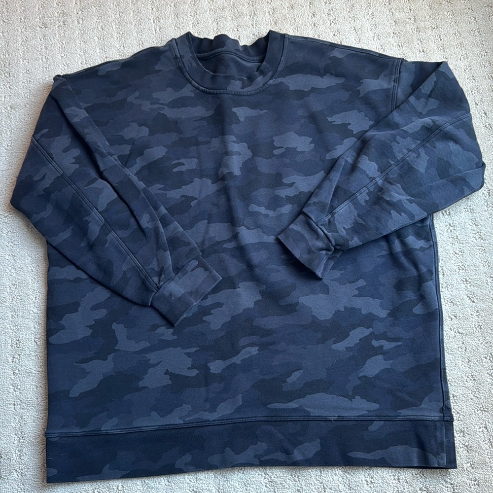 Lululemon sweatshirt